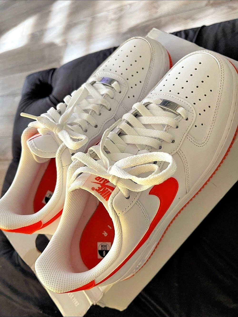 Nike Air Force 1 '07 White Bright Crimson '07 White & Orange Sneakers
